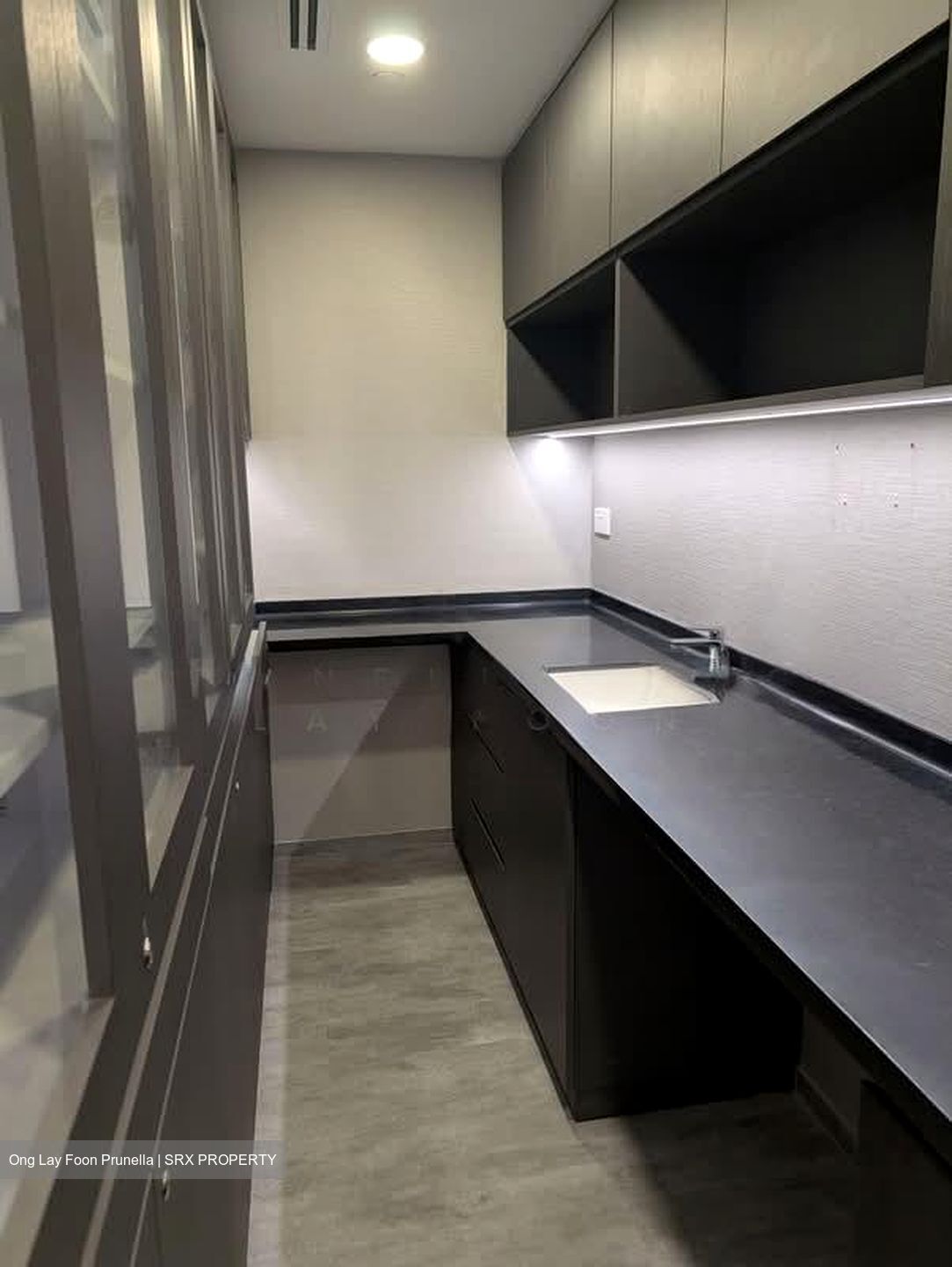 Mount Elizabeth Hospital (D9), Retail #580629231